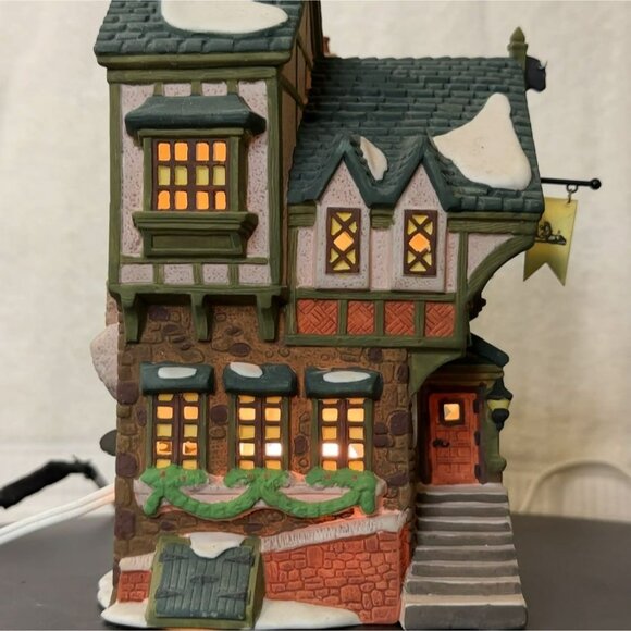 Dept 56 Pied Bull Inn Dickens Village Lighted Christmas Decoration from 1993 - Picture 5 of 10